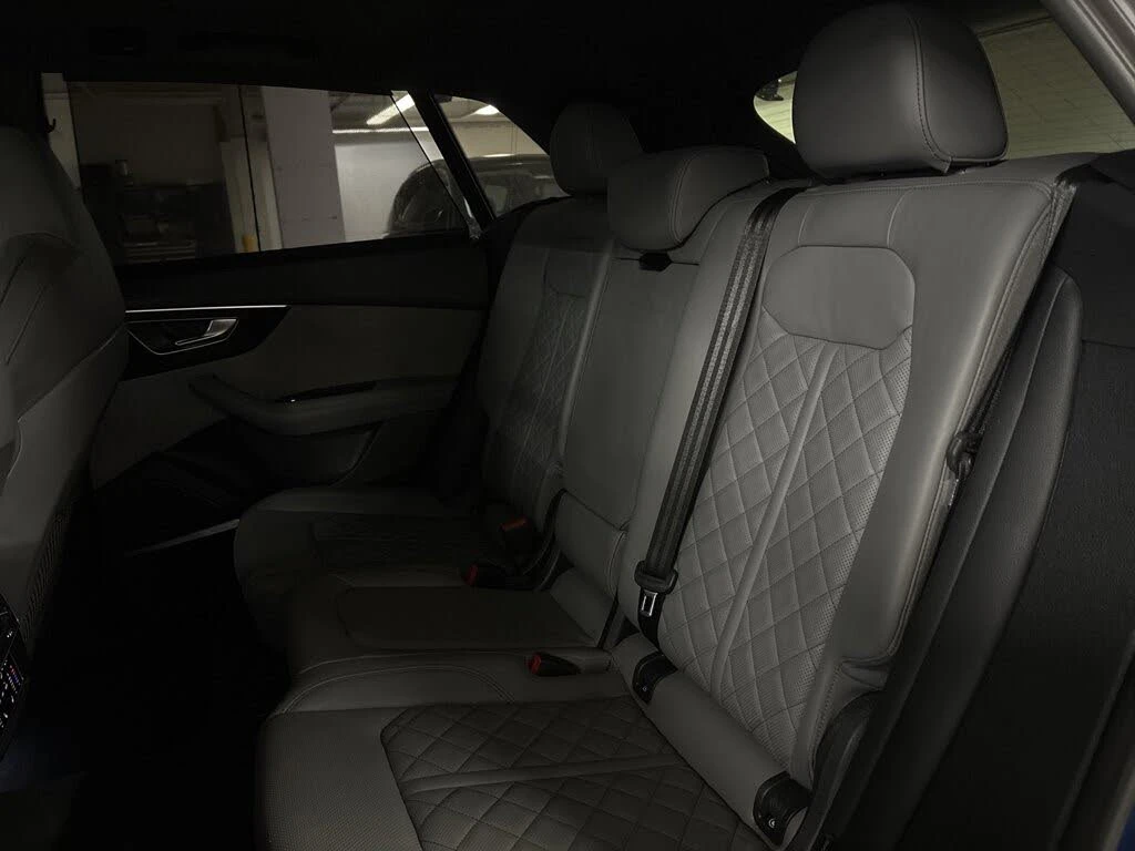Audi SQ8 4.0T* BANG&OLUFSEN* ПАНО* ОБДУХ* 360* КРАЙНА ЦЕНА, снимка 16 - Автомобили и джипове - 55854572