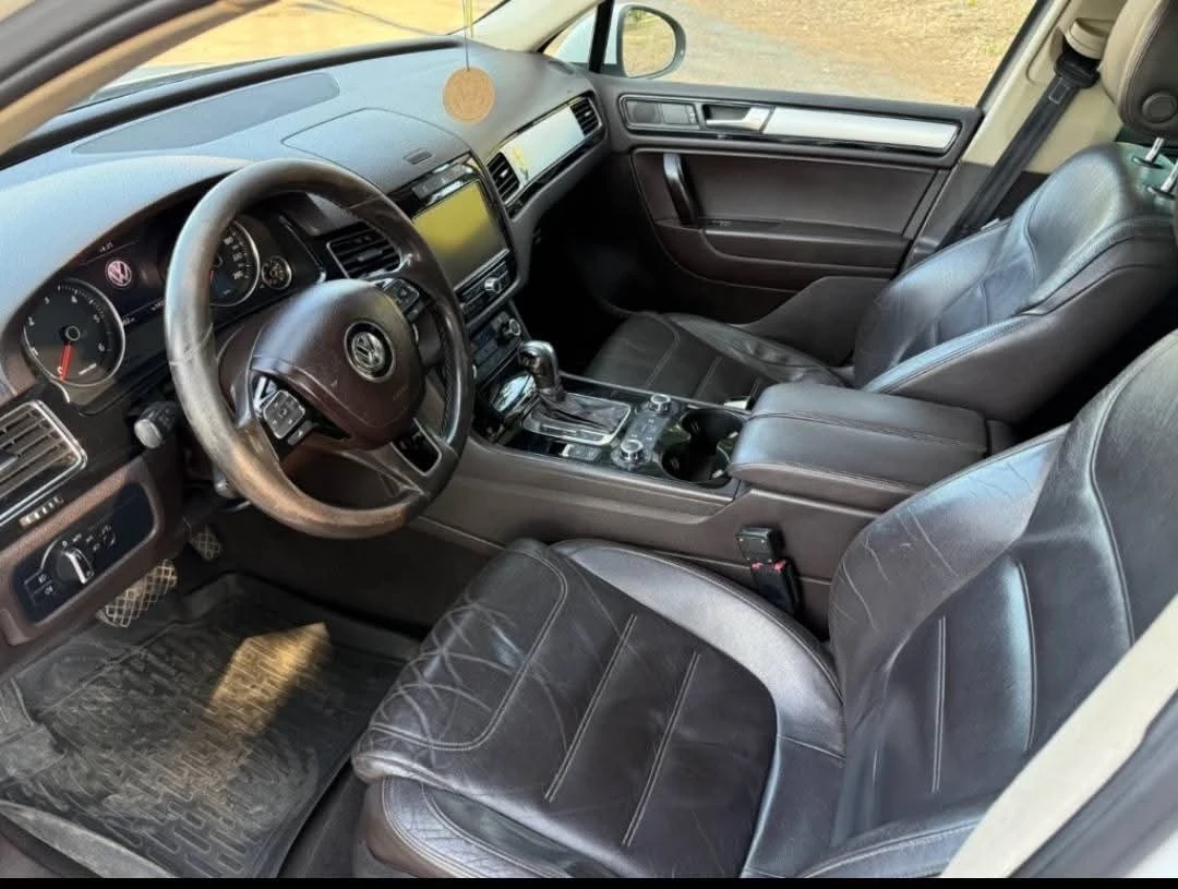 VW Touareg 3.0d r-line, снимка 8 - Автомобили и джипове - 56514077