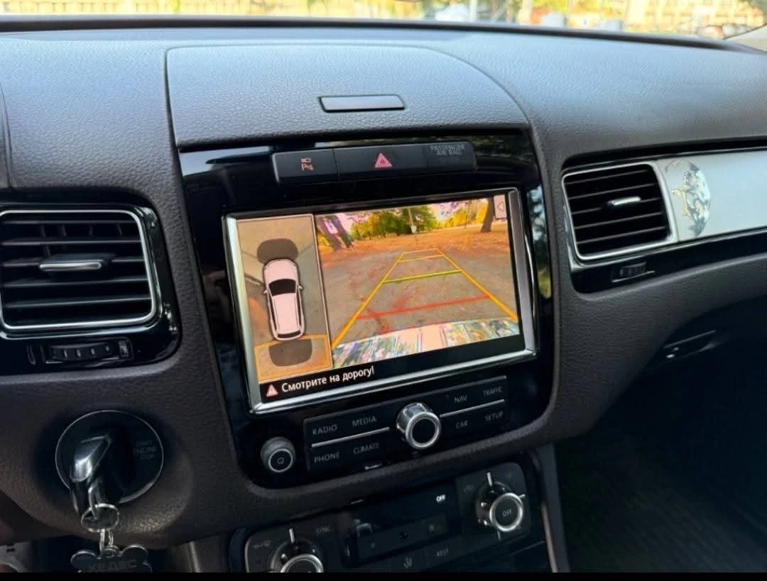 VW Touareg 3.0d r-line, снимка 12 - Автомобили и джипове - 56514077