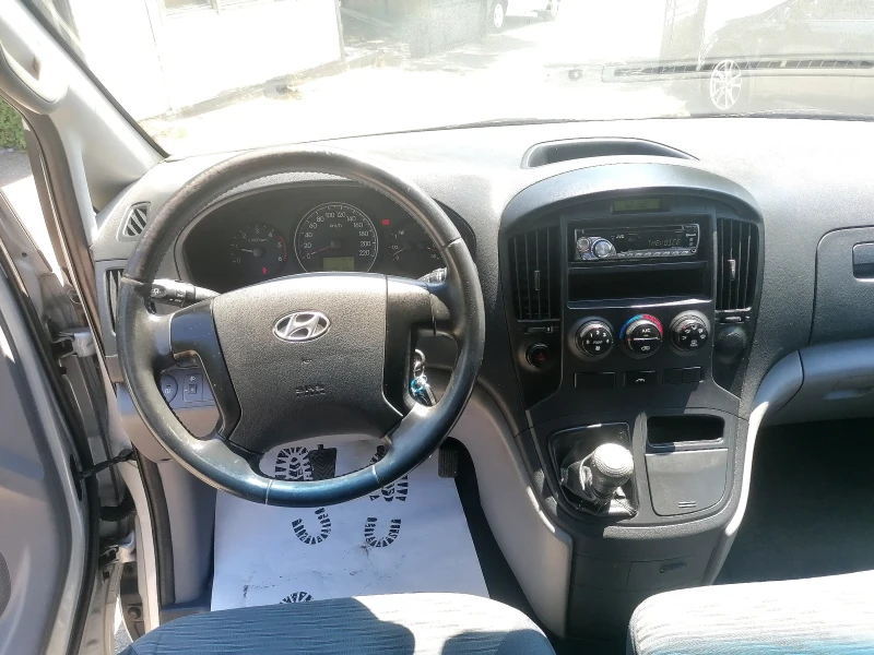 Hyundai H1 2.5d 170 к.с. 6 места, снимка 8 - Бусове и автобуси - 51004264