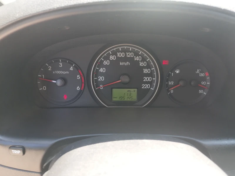 Hyundai H1 2.5d 170 к.с. 6 места, снимка 9 - Бусове и автобуси - 51004264