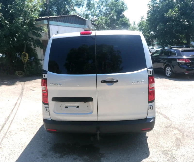 Hyundai H1 2.5d 170 к.с. 6 места, снимка 5 - Бусове и автобуси - 51004264