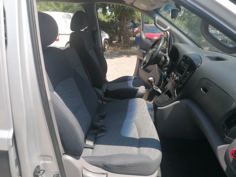 Hyundai H1 2.5d 170 к.с. 6 места, снимка 11 - Бусове и автобуси - 51004264