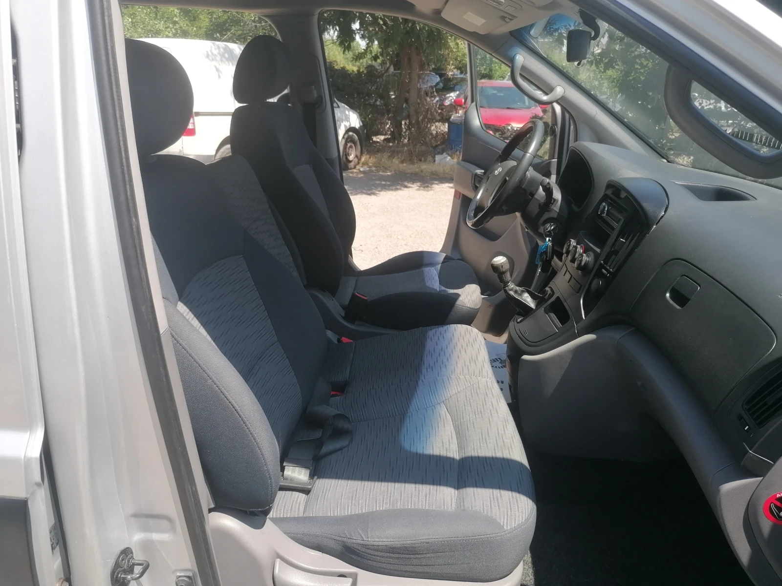 Hyundai H1 2.5d 170 .. 6  | Mobile.bg   11