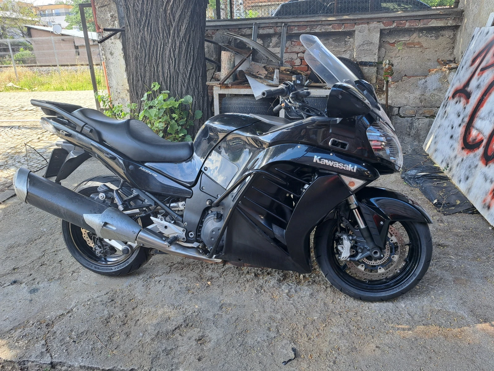 Kawasaki Gtr