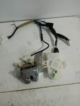 Ключалка заден капак Мицубиши Лансер (3)