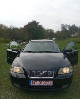 Volvo V70 2.4 дизел два броя , снимка 1