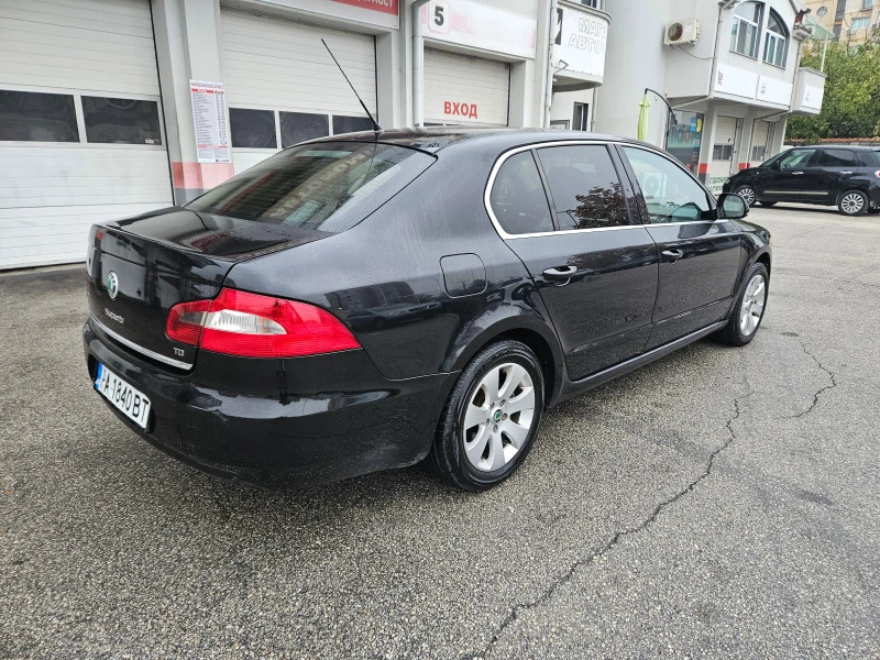 Skoda Superb 2.0TDI, снимка 5 - Автомобили и джипове - 43118367