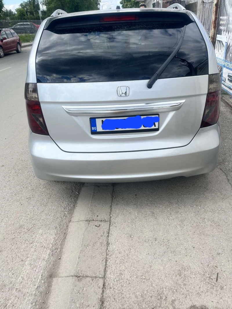 Honda Fr-v, снимка 3 - Автомобили и джипове - 47516123