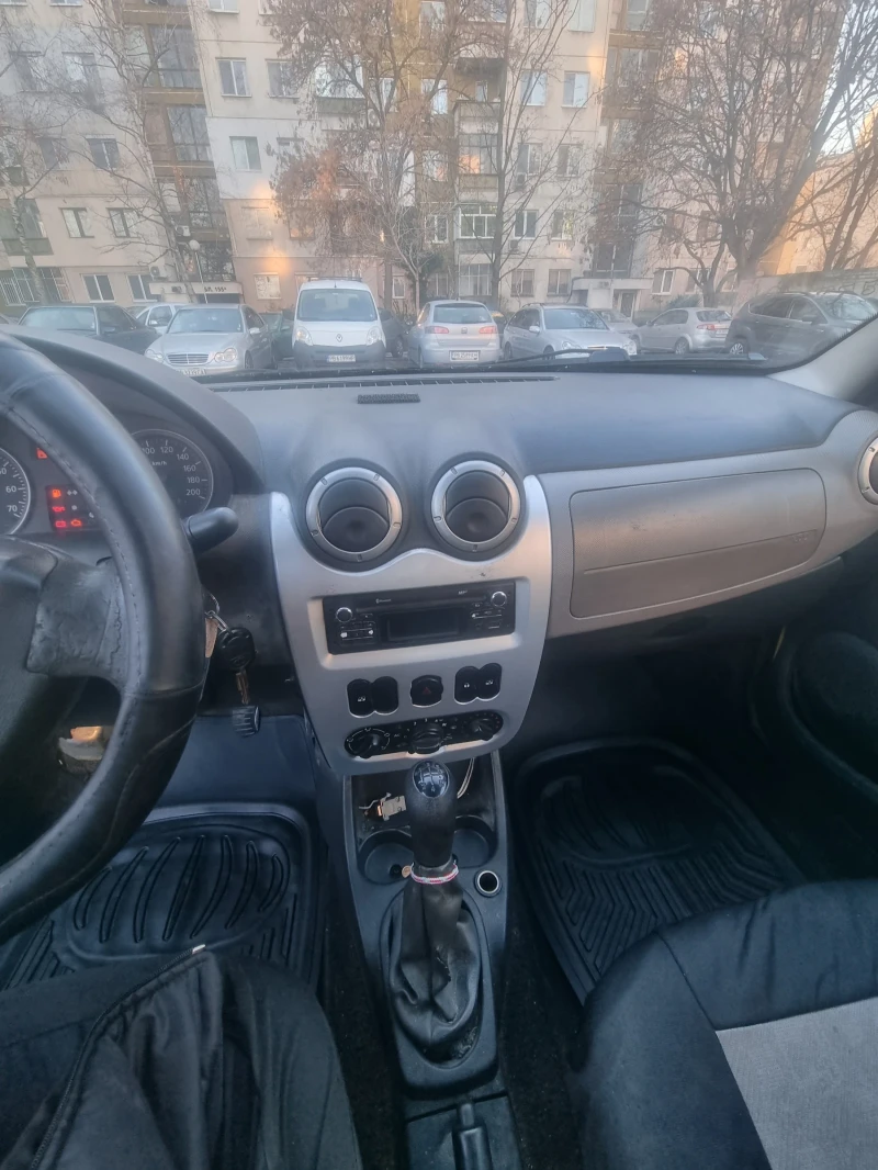 Dacia Logan, снимка 5 - Автомобили и джипове - 48510839