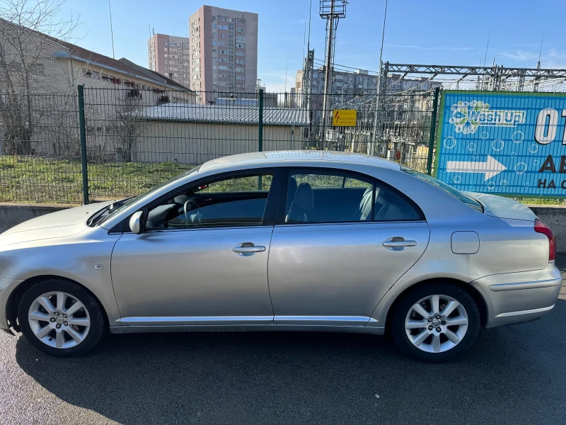 Toyota Avensis, снимка 6 - Автомобили и джипове - 48629919