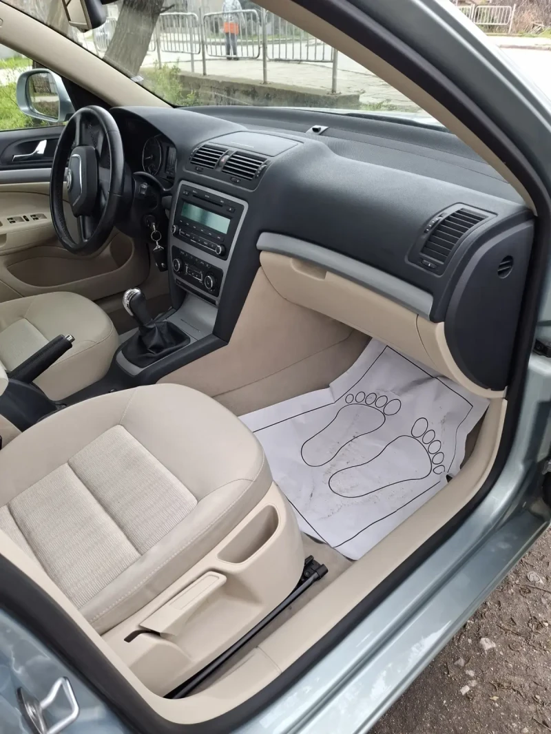 Skoda Octavia 1.8, снимка 11 - Автомобили и джипове - 49891194