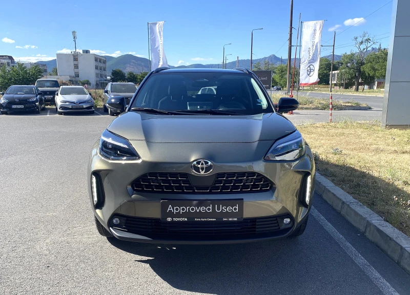 Toyota Yaris Cross 1.5 HEV, 4x4, Elegance, Панорамен покрив, снимка 2 - Автомобили и джипове - 50983267