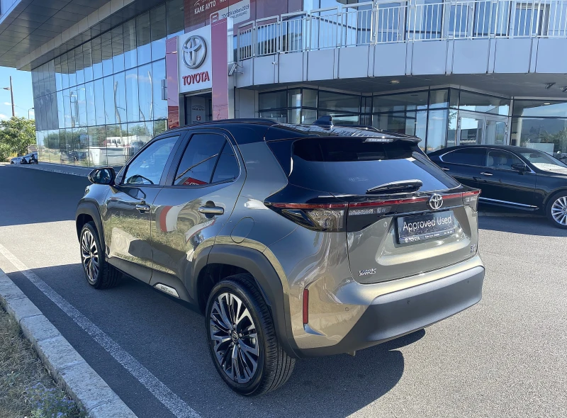 Toyota Yaris Cross 1.5 HEV, 4x4, Elegance, Панорамен покрив, снимка 6 - Автомобили и джипове - 50983267