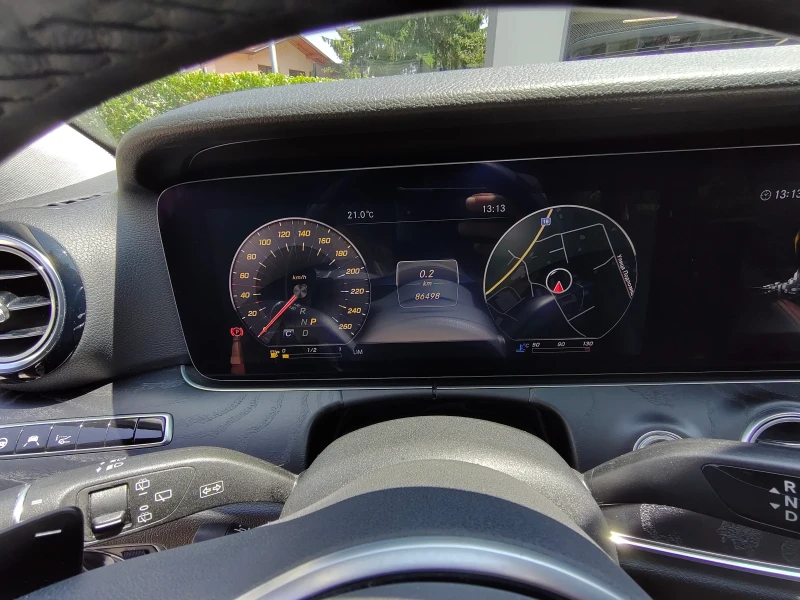 Mercedes-Benz E 400 400D, снимка 8 - Автомобили и джипове - 51399377