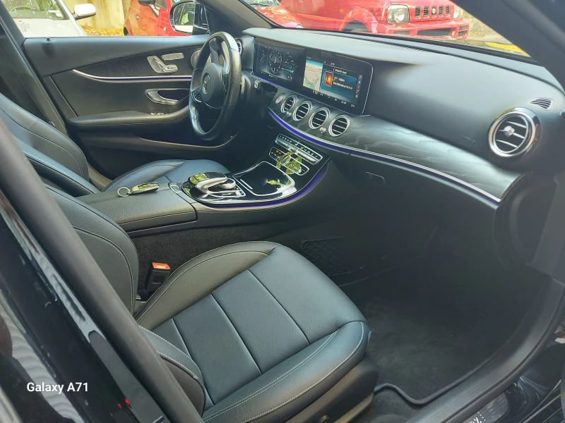 Mercedes-Benz E 400 4matik, AMG- пакет, 7 местна, снимка 7 - Автомобили и джипове - 51835864