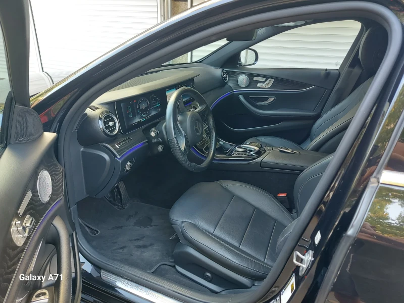 Mercedes-Benz E 400 4matik, AMG- пакет, 7 местна, снимка 8 - Автомобили и джипове - 51835864