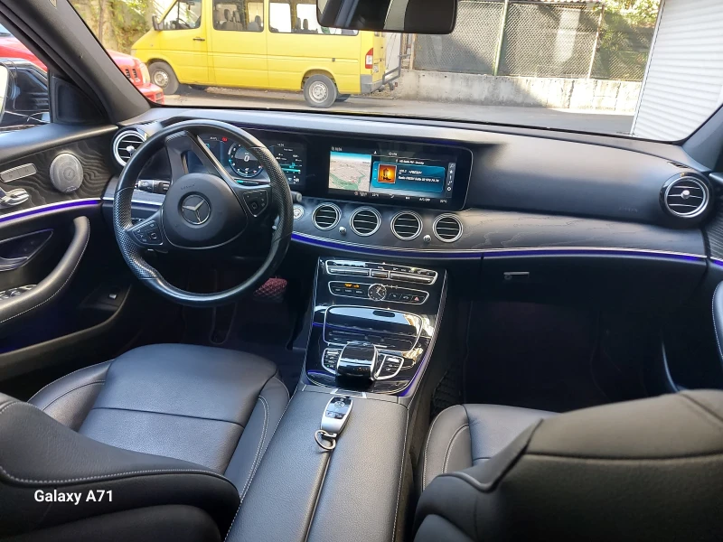 Mercedes-Benz E 400 4matik, AMG- пакет, 7 местна, снимка 6 - Автомобили и джипове - 51835864
