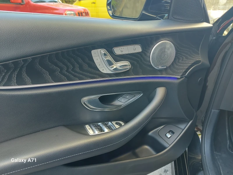 Mercedes-Benz E 400 4matik, AMG- пакет, 7 местна, снимка 11 - Автомобили и джипове - 51835864