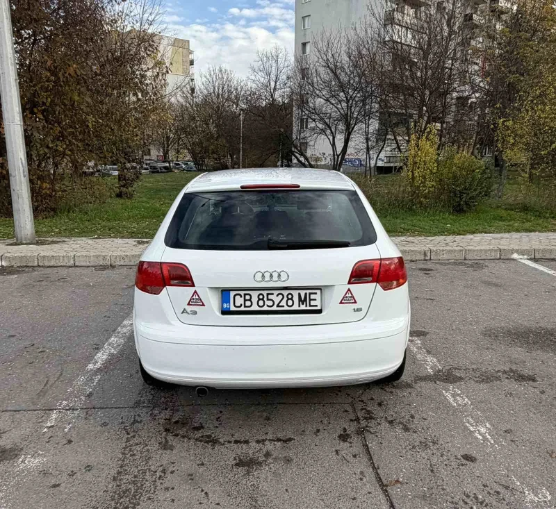 Audi A3 1.6 i, снимка 7 - Автомобили и джипове - 52541764