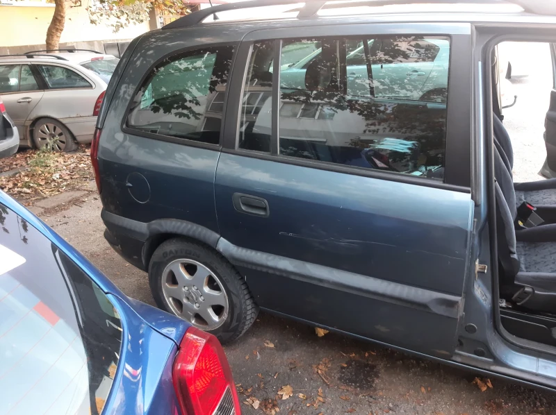 Opel Zafira, снимка 10 - Автомобили и джипове - 53168357