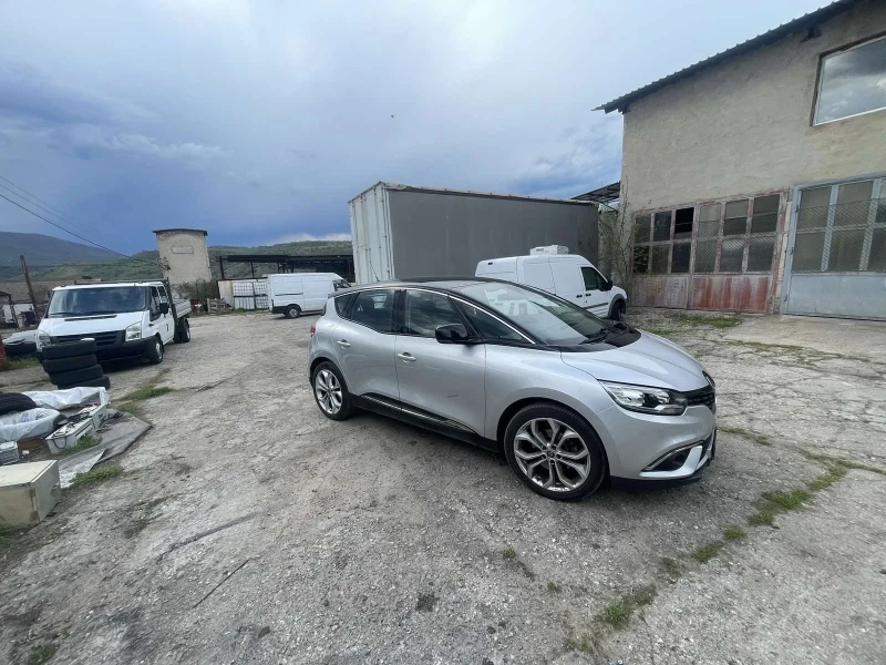 Renault Scenic - 19900 лв. - 98086636 | Car24.bg
