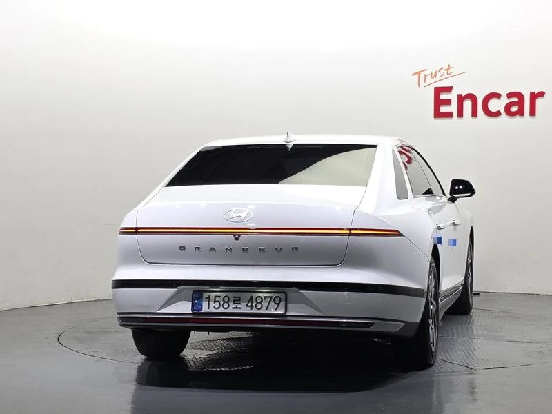 Hyundai Grandeur 3.5L * ФАБРИЧНА ГАЗ* , снимка 4 - Автомобили и джипове - 55390538