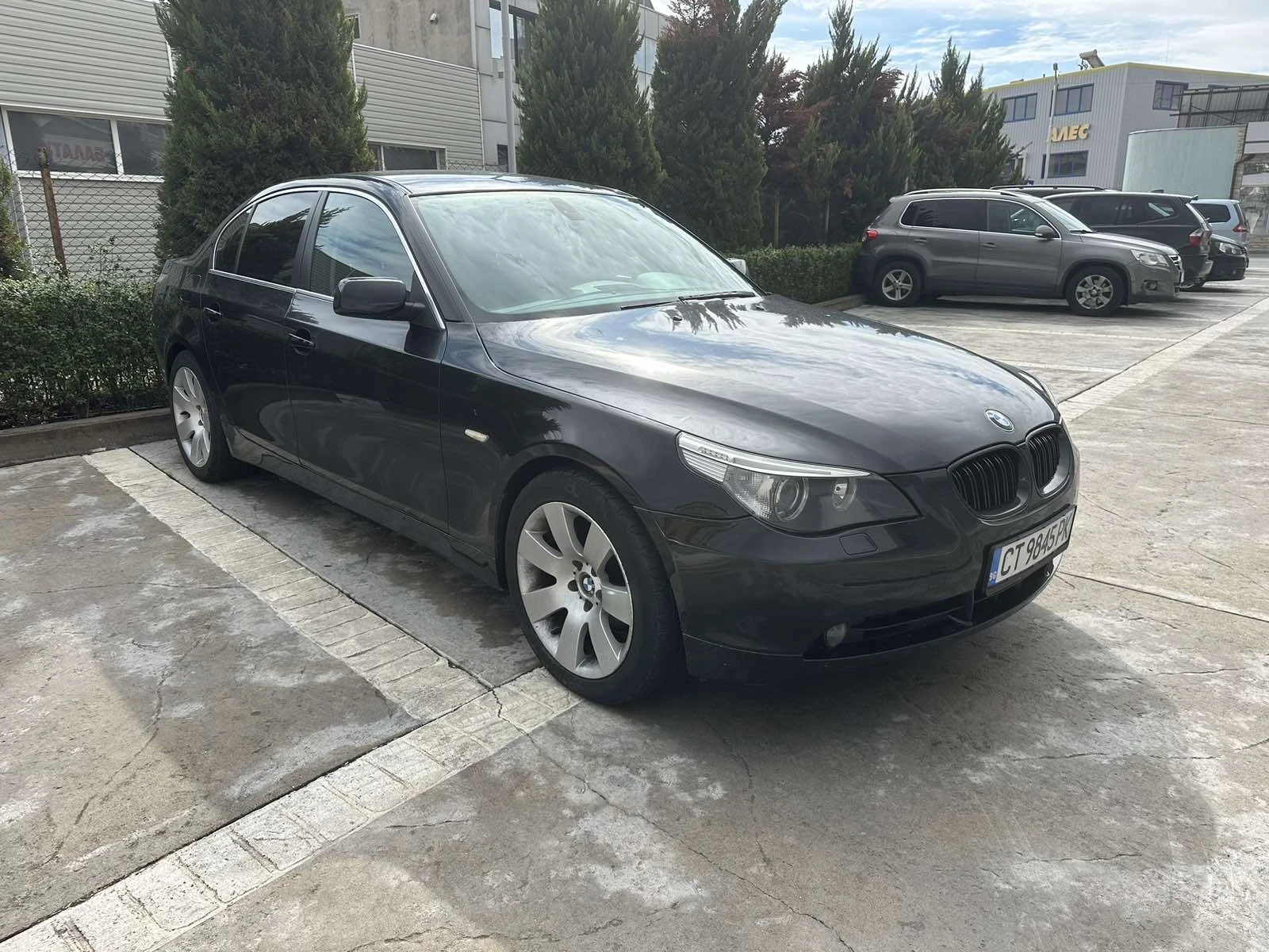 BMW 525 XI *  * КОЖА* * АВТОМАТИК* * ГАЗ* * ДЖАНТИ 18  - изображение 2