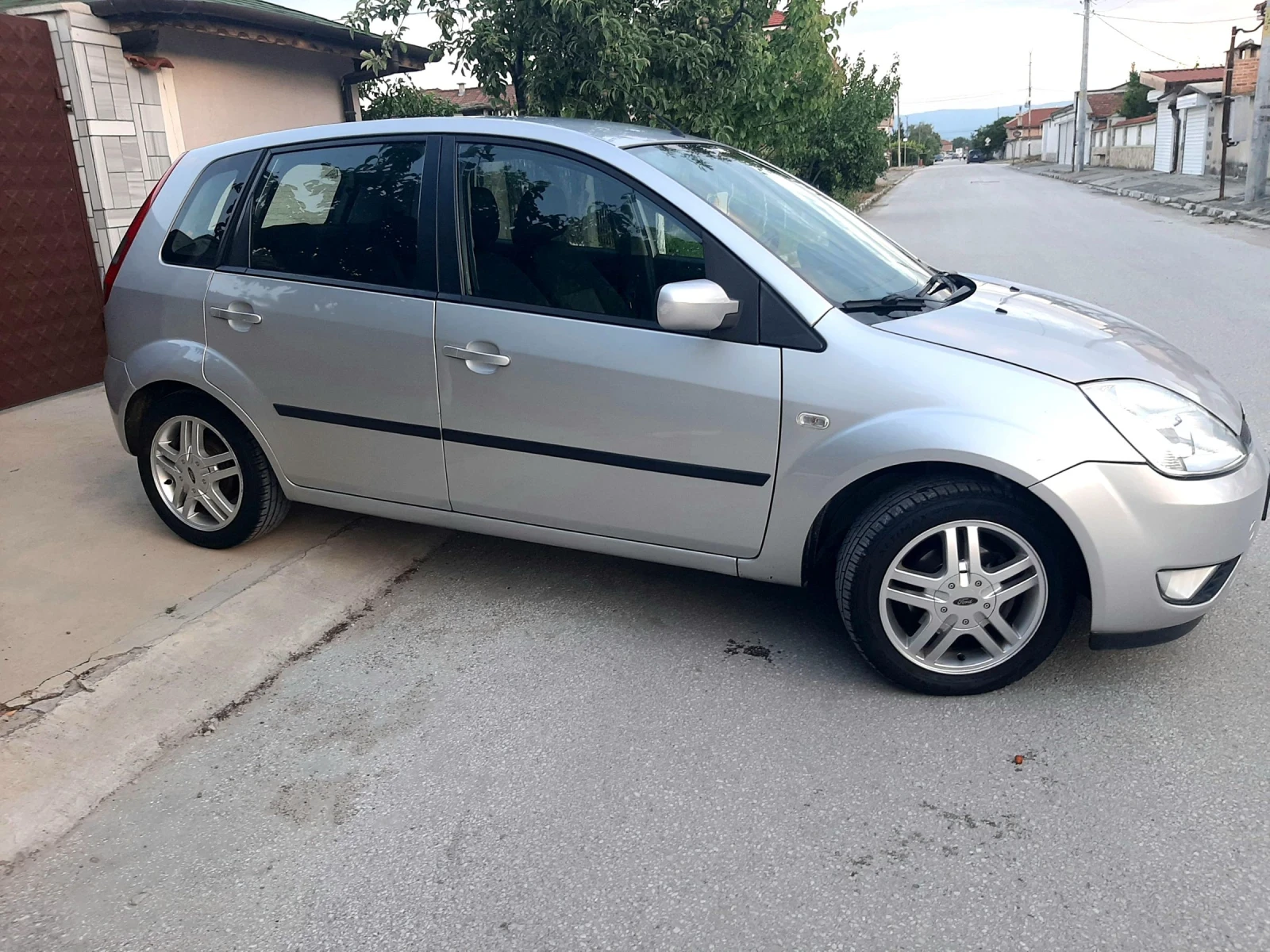 Ford Fiesta 1.25.БЕНЗИН + ГАЗ ИНЖЕКЦИОН.2006г.ТОП  - изображение 7