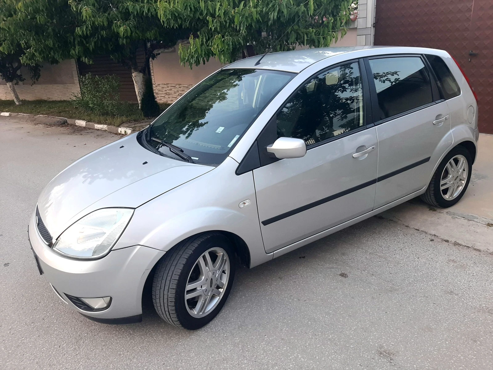 Ford Fiesta 1.25.БЕНЗИН + ГАЗ ИНЖЕКЦИОН.2006г.ТОП  - изображение 10