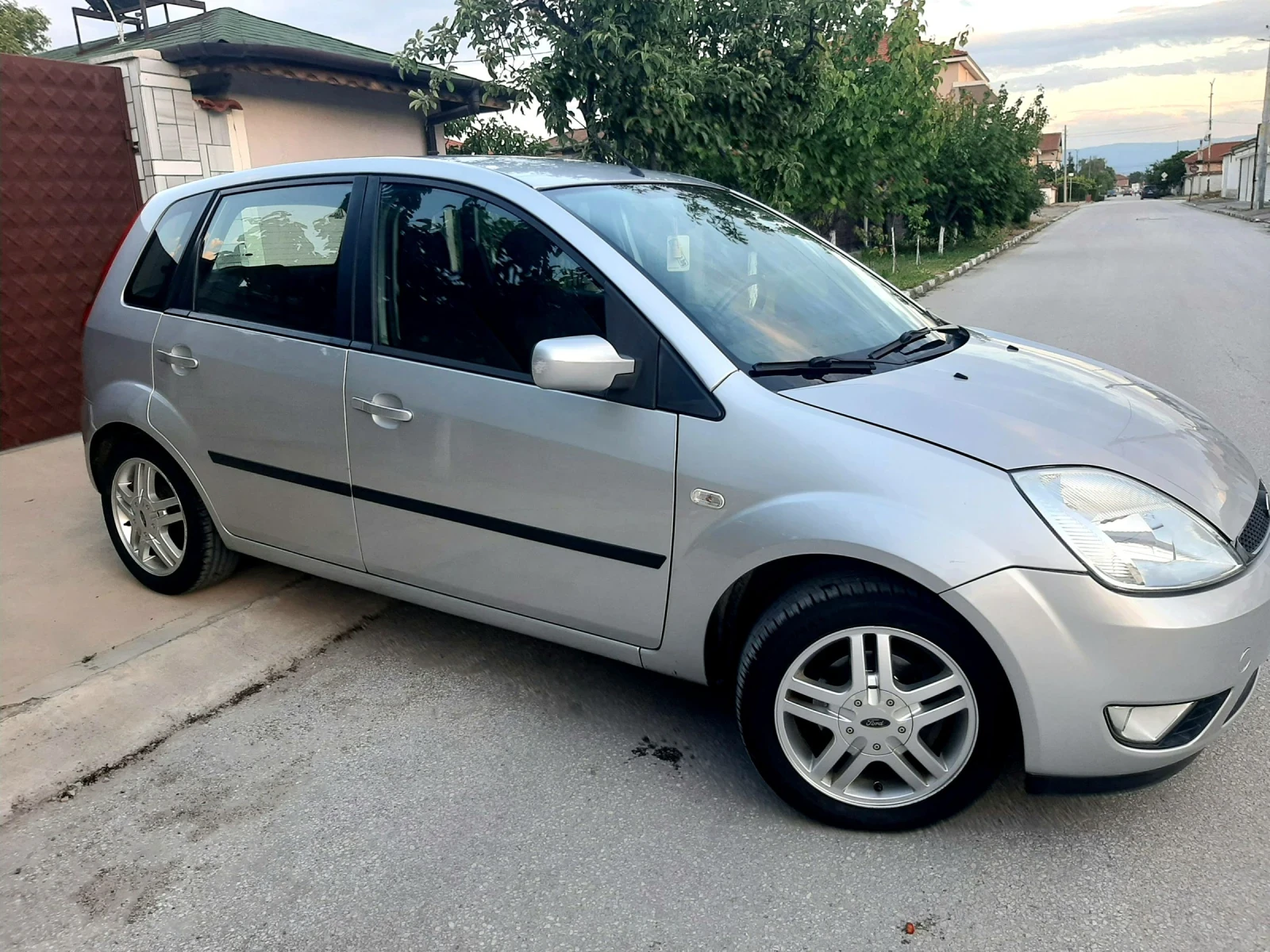 Ford Fiesta 1.25.БЕНЗИН + ГАЗ ИНЖЕКЦИОН.2006г.ТОП  - изображение 5