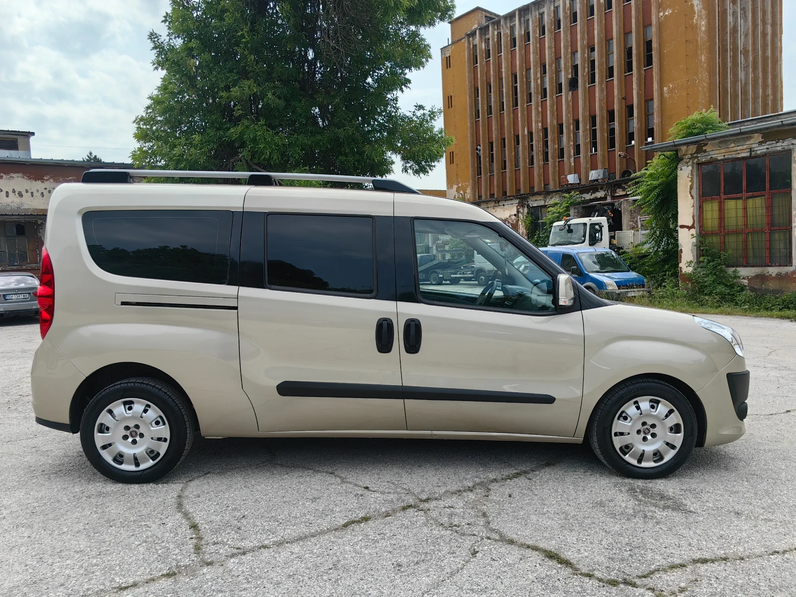 Fiat Doblo 2.0jtd 135ps, 5 места, Макси база, Евро 5 - изображение 5