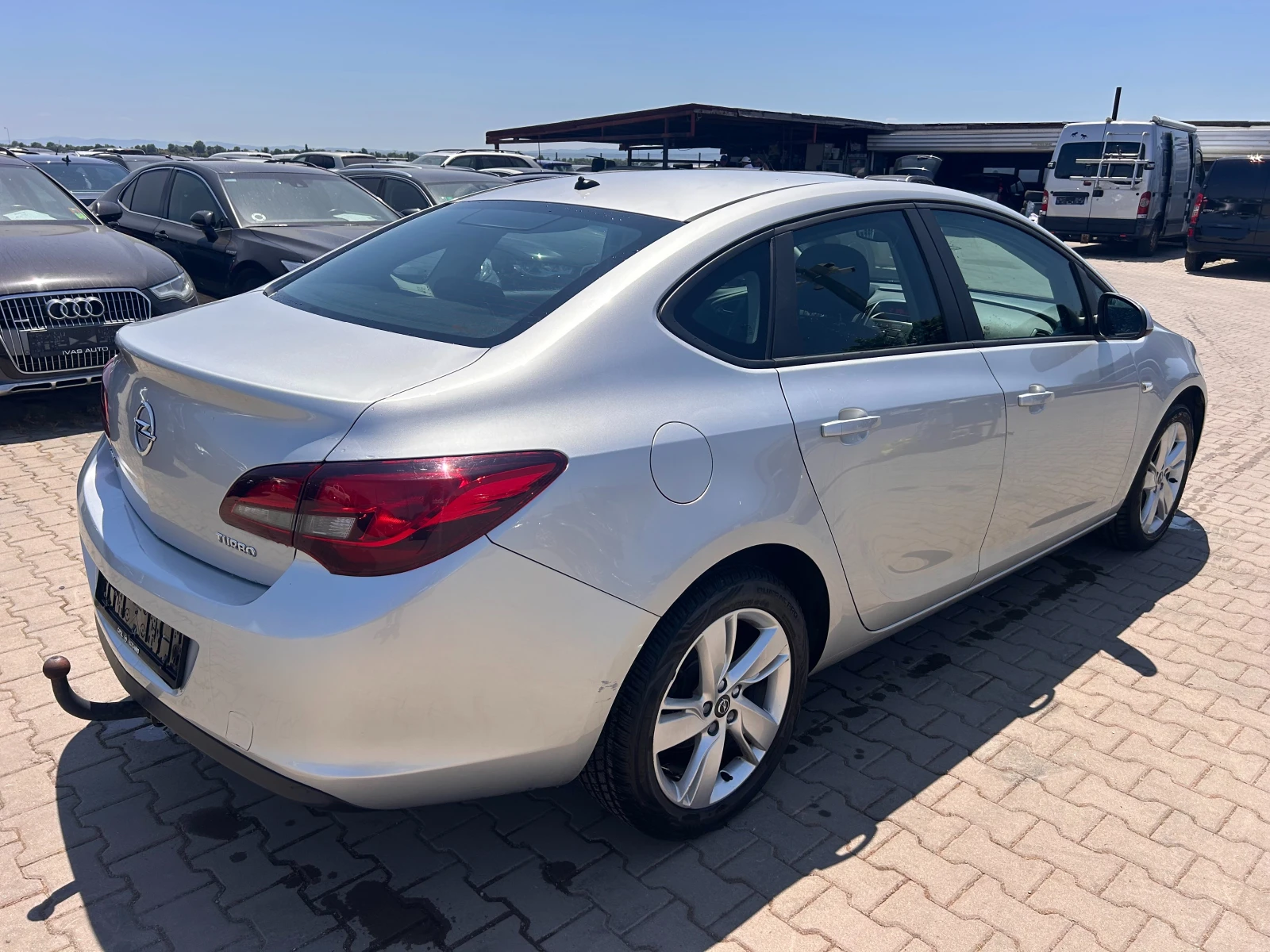 Opel Astra 1.4TURBO EURO 5 - изображение 6
