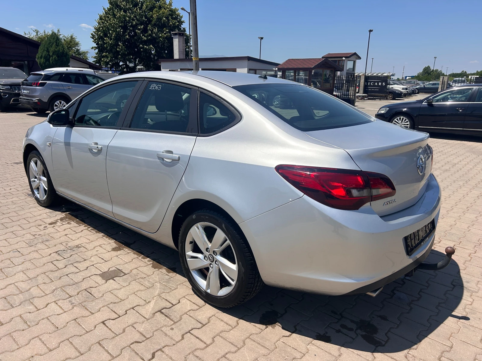 Opel Astra 1.4TURBO EURO 5 - изображение 8