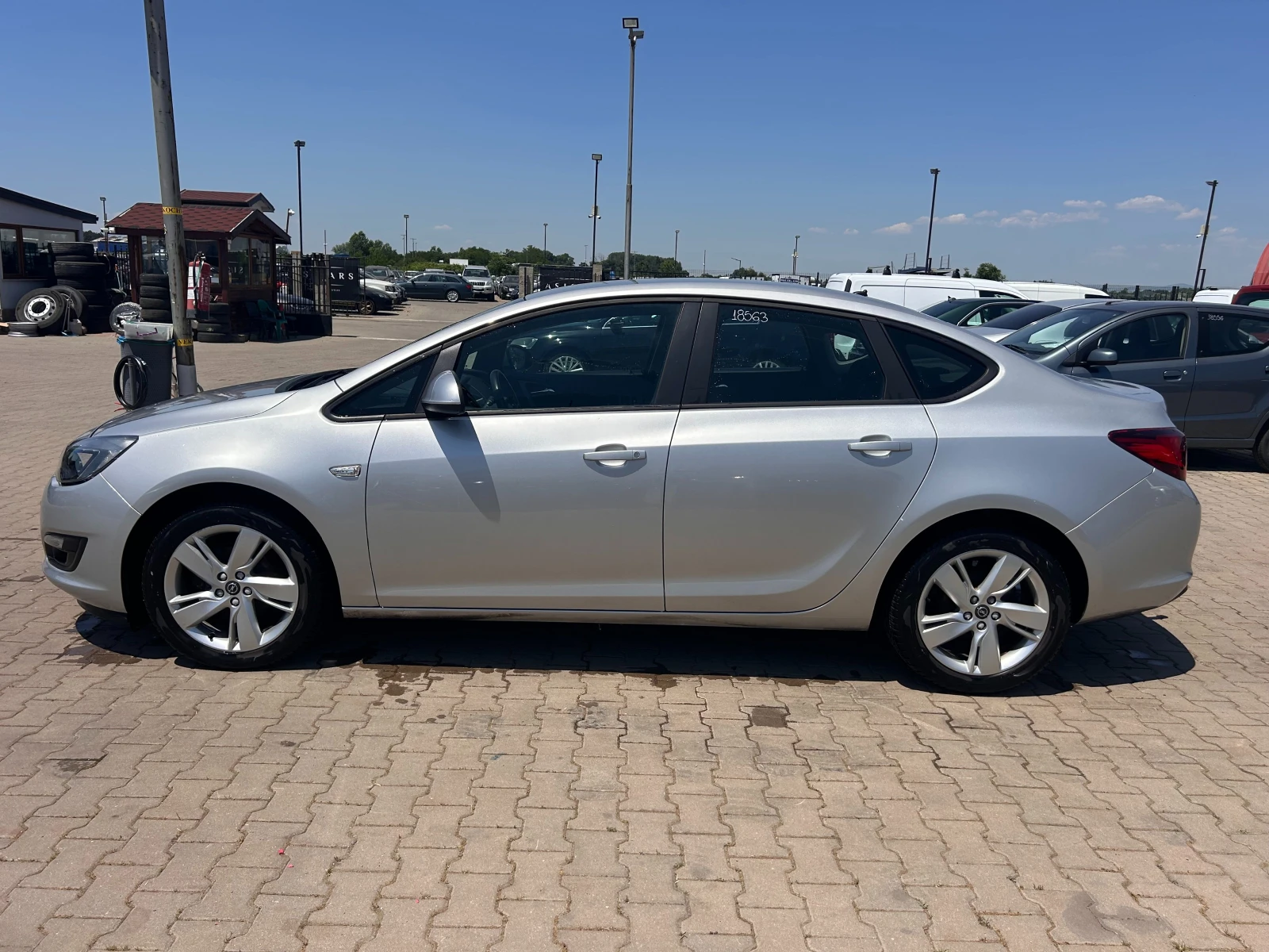 Opel Astra 1.4TURBO EURO 5 - изображение 9