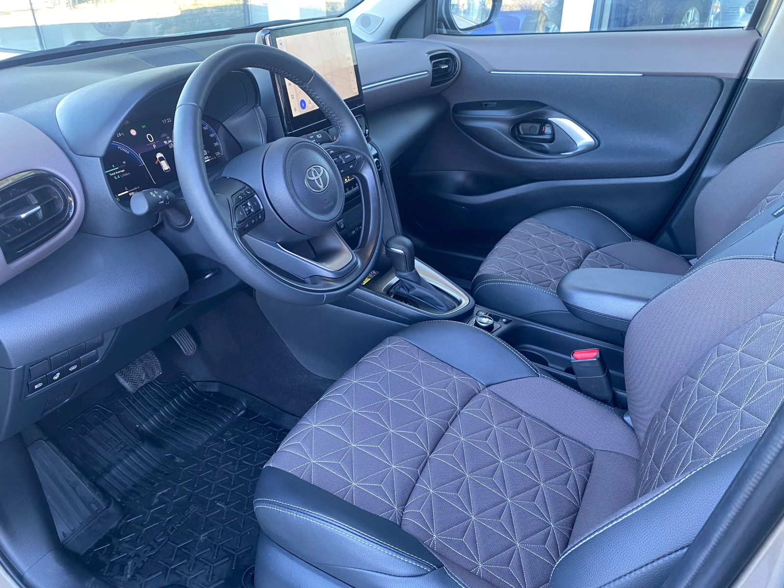 Toyota Yaris Cross 1.5 HEV, 4x4, Elegance,   | Mobile.bg   12