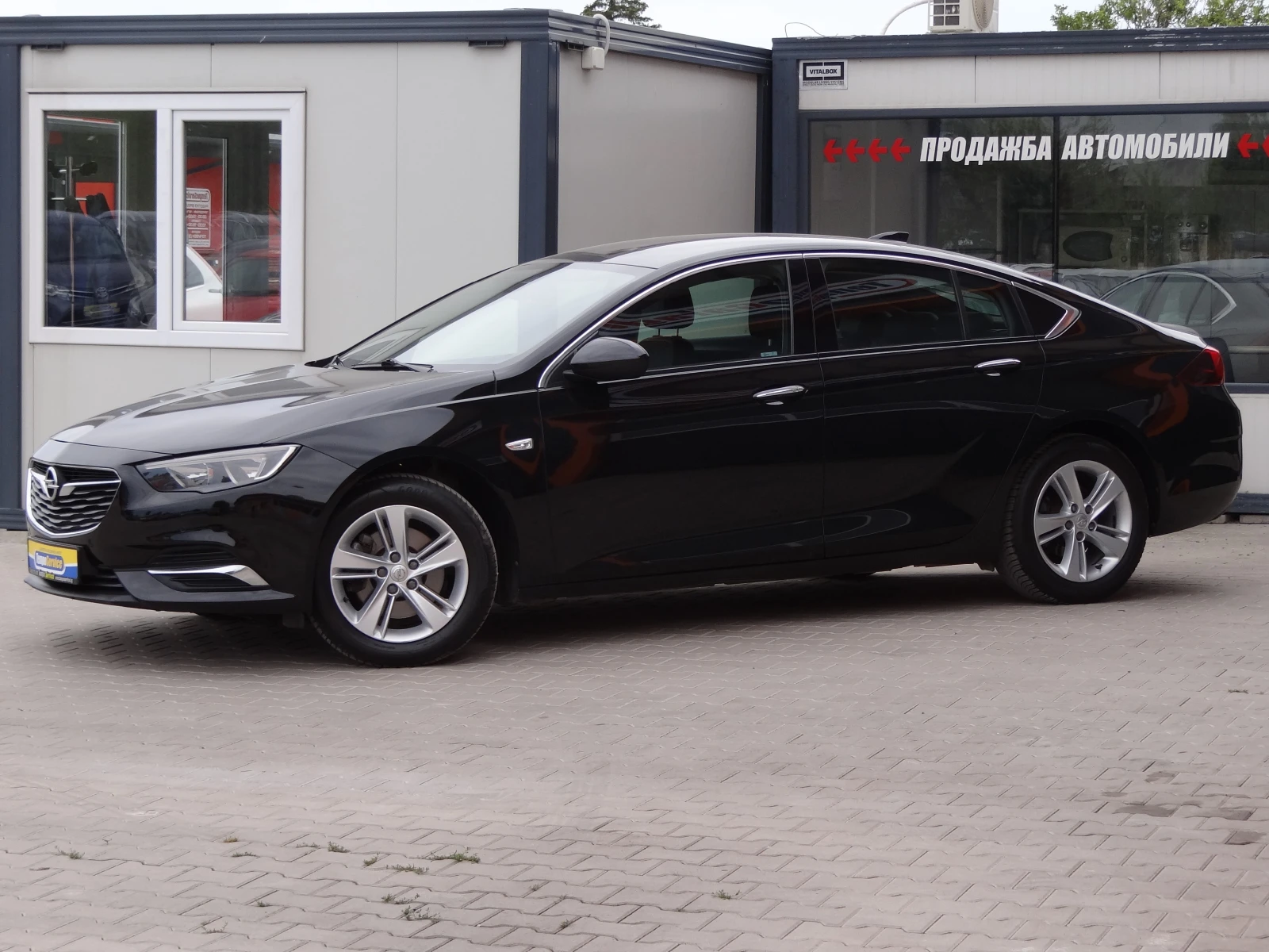 Opel Insignia 2.0CDTI-170k.c. - Cosmo /Koja/Led/Keyless/Euro-6/ - изображение 2