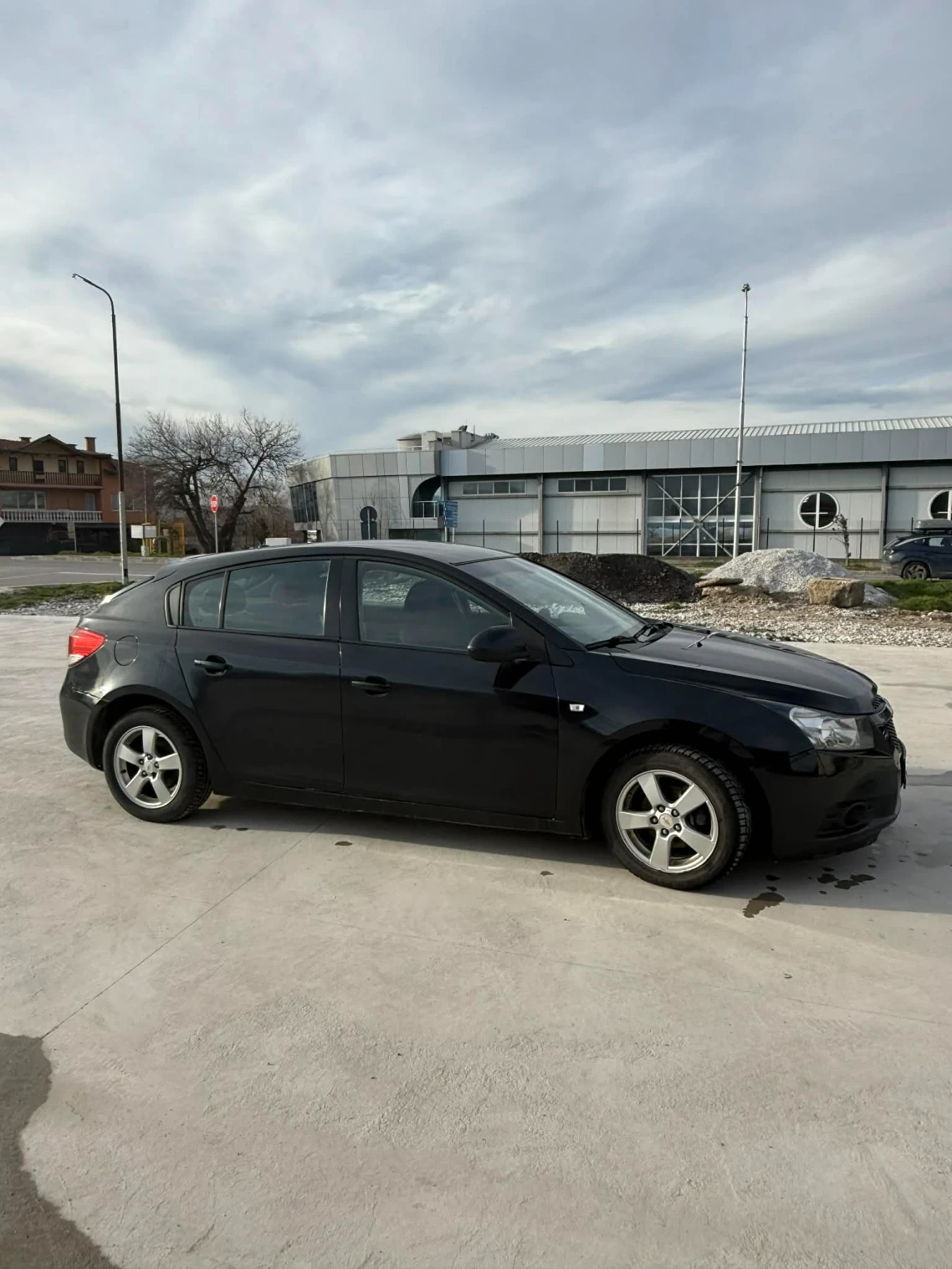 Chevrolet Cruze 1.8i  ГАЗ...НАВИГАЦИЯ..., снимка 2 - Автомобили и джипове - 53740003