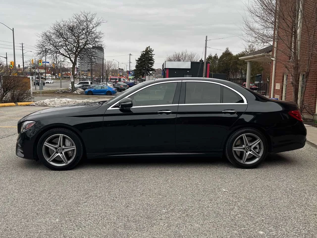 Mercedes-Benz E 450 * ПАНО* КЕЙЛЕС* ПОДГРЕВ* , снимка 2 - Автомобили и джипове - 53932317