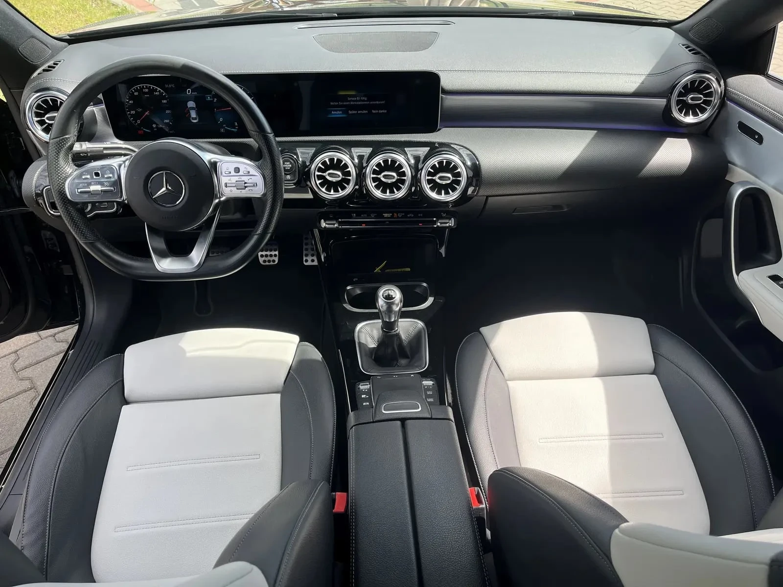 Mercedes-Benz CLA 200, снимка 5 - Автомобили и джипове - 54140462