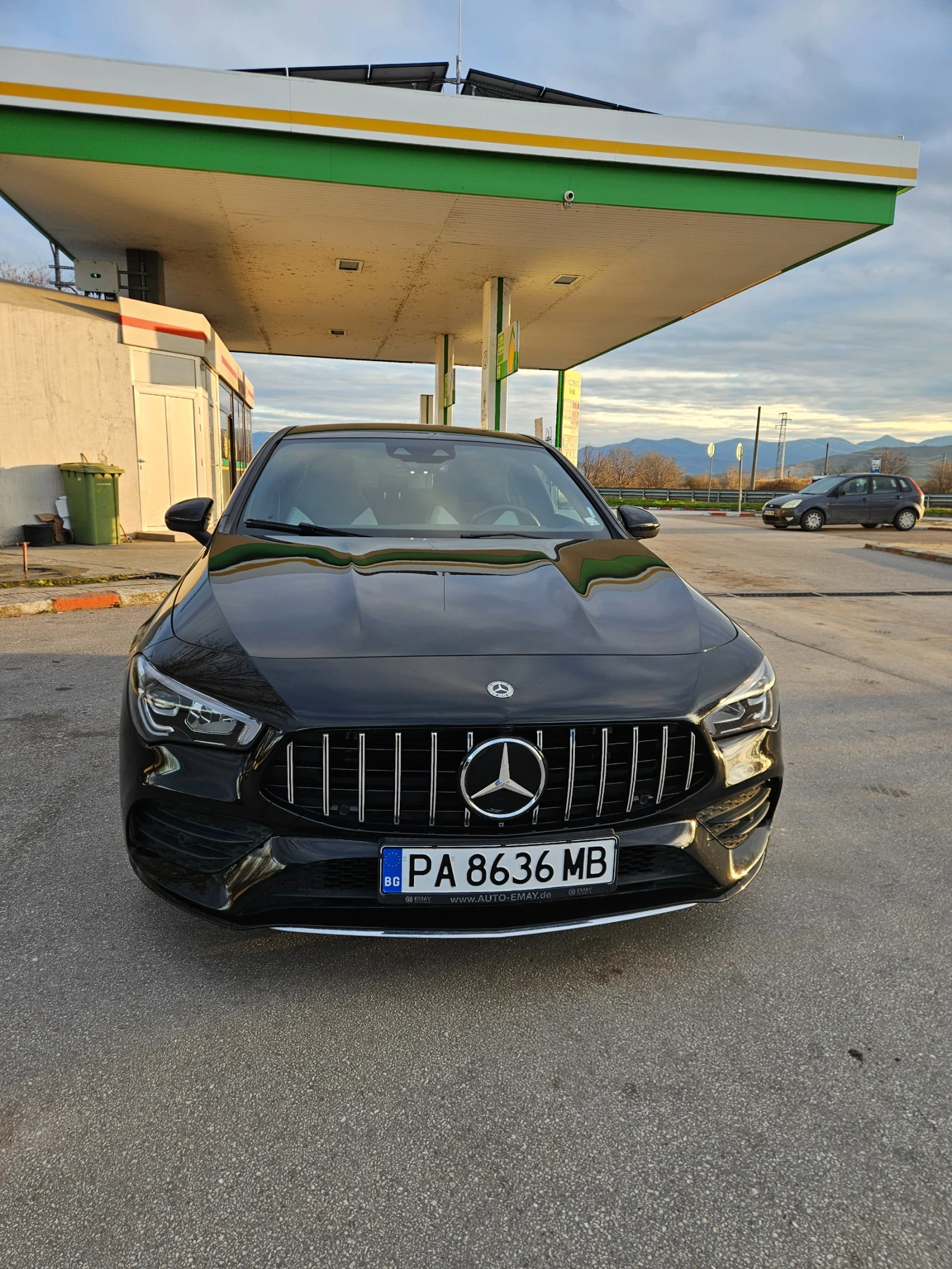 Mercedes-Benz CLA 200, снимка 2 - Автомобили и джипове - 54140462