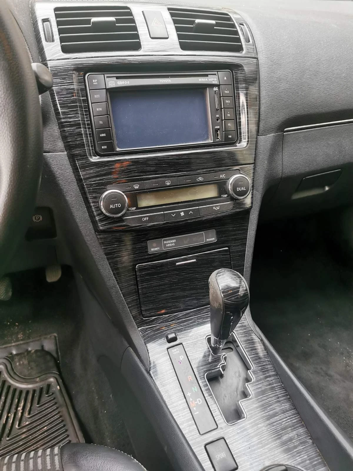 Toyota Avensis, снимка 4 - Автомобили и джипове - 54208900