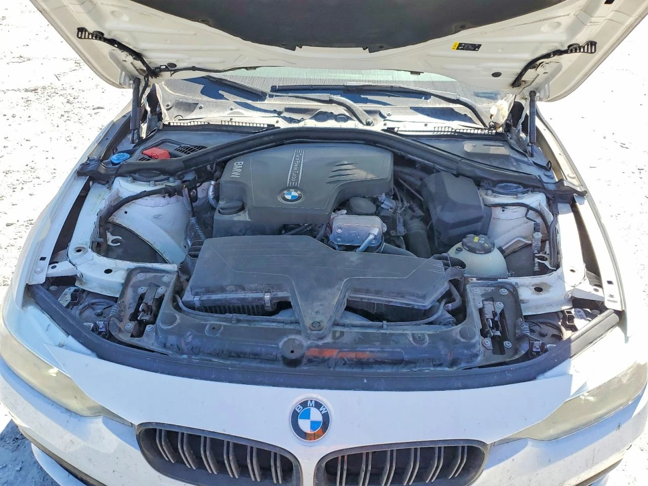 BMW 320 2.0l I, снимка 11 - Автомобили и джипове - 54417563