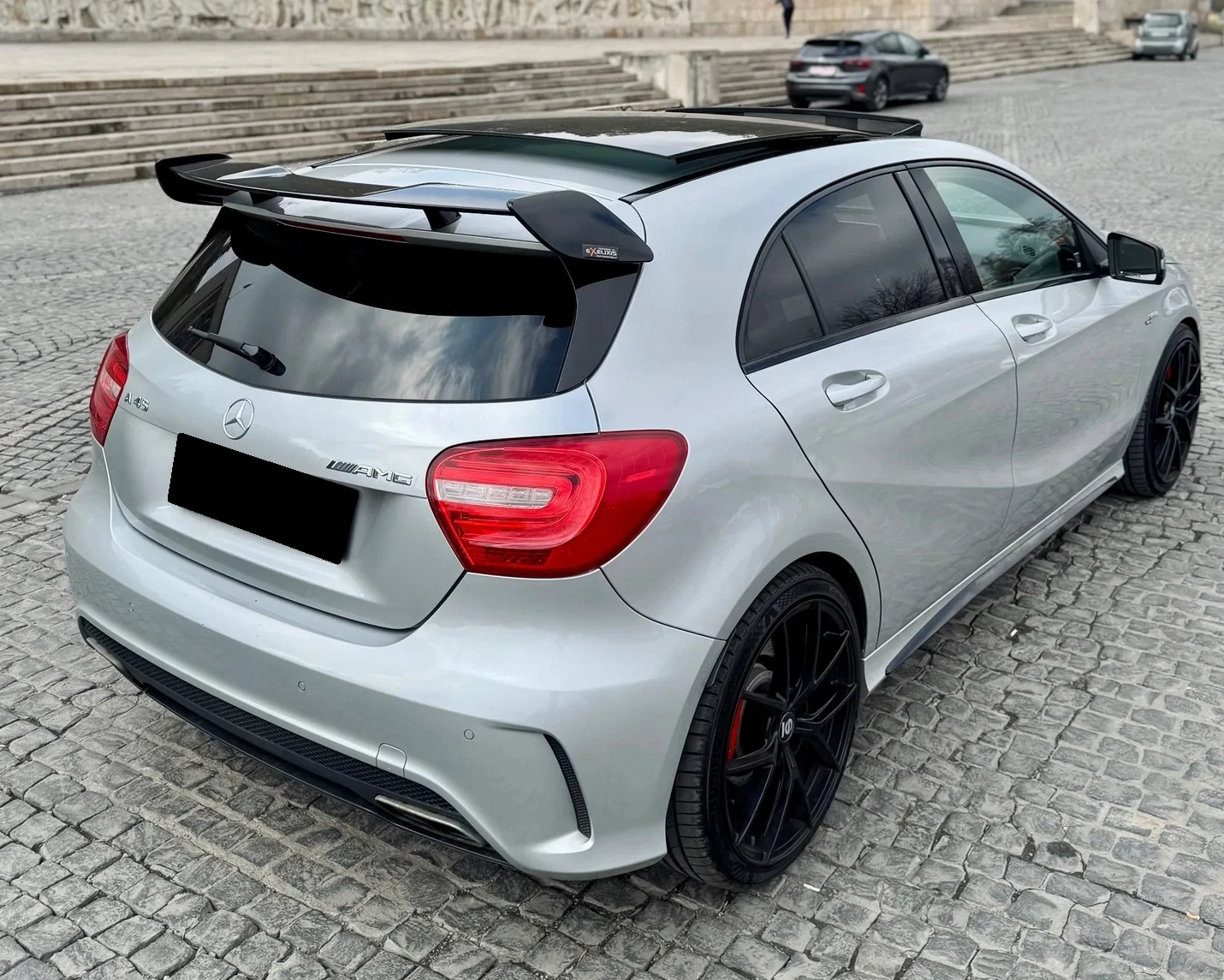 Mercedes-Benz A45 AMG 4MATIC Sedan, снимка 4 - Автомобили и джипове - 54591800