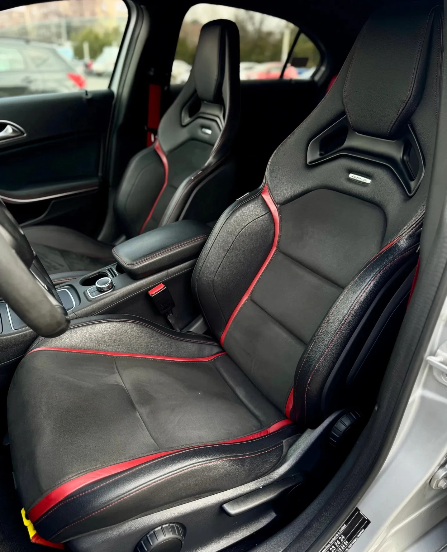 Mercedes-Benz A45 AMG 4MATIC Sedan, снимка 7 - Автомобили и джипове - 54591800