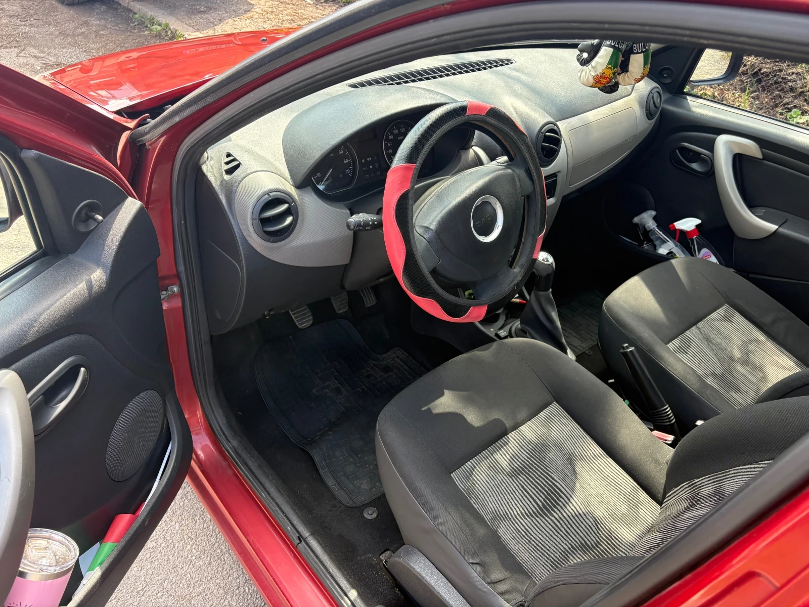 Dacia Sandero 1.4LPG, снимка 6 - Автомобили и джипове - 54640508