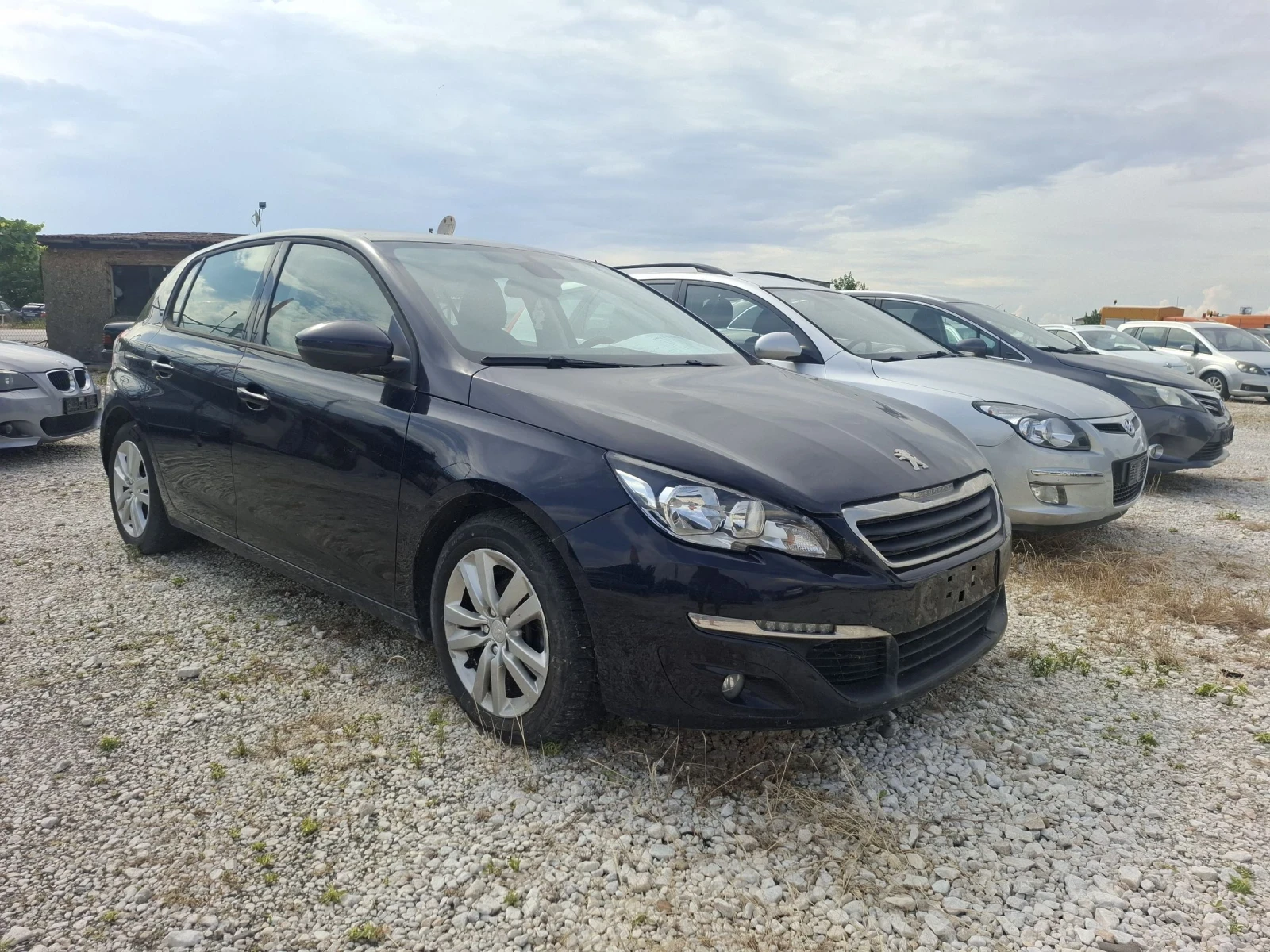 Peugeot 308 1.2 Бензин, снимка 2 - Автомобили и джипове - 55012903