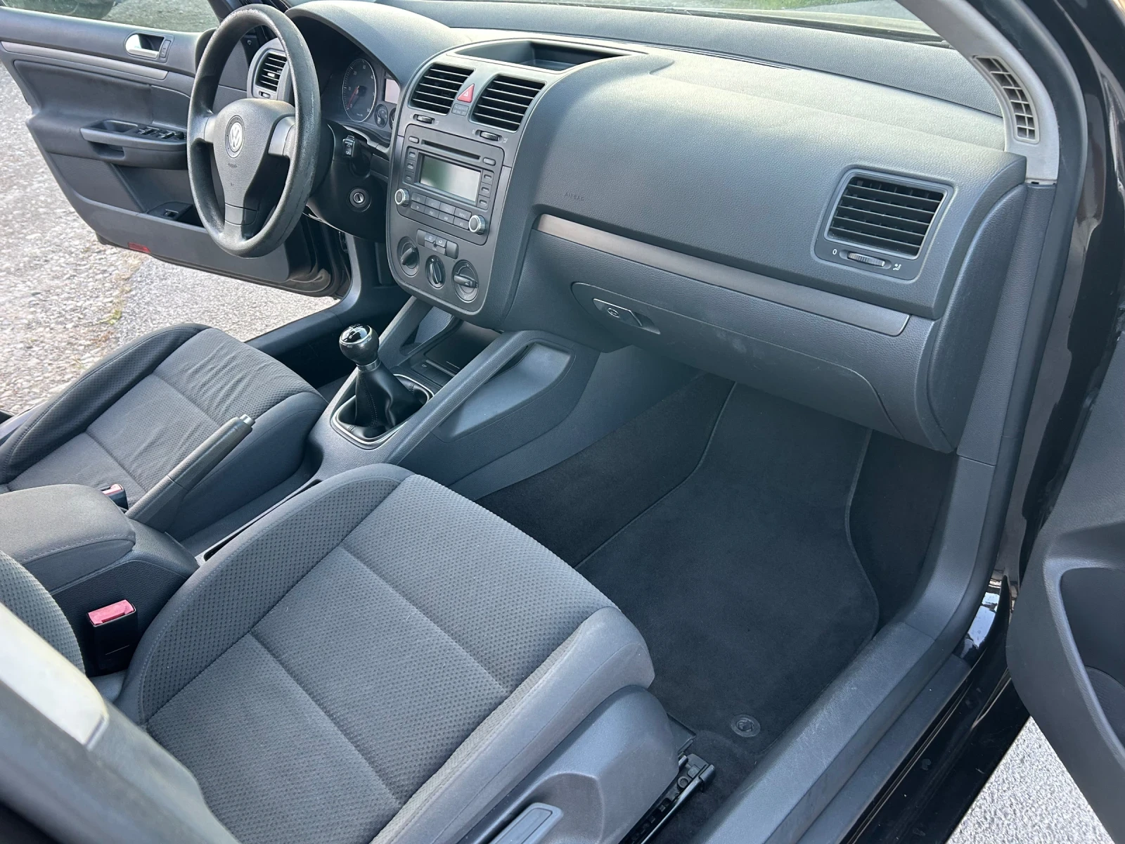 VW Golf 1.9 TDI 105k.c. 6 скорости, снимка 13 - Автомобили и джипове - 55390220