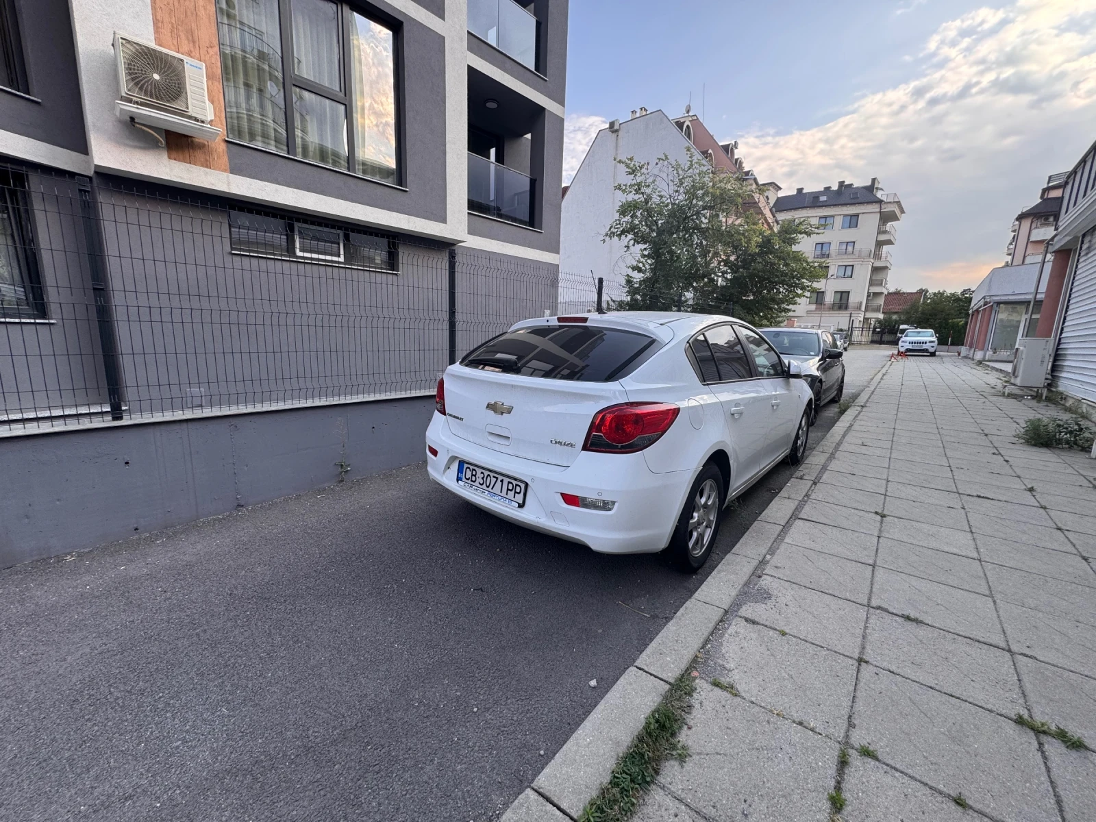 Chevrolet Cruze, снимка 3 - Автомобили и джипове - 55599263