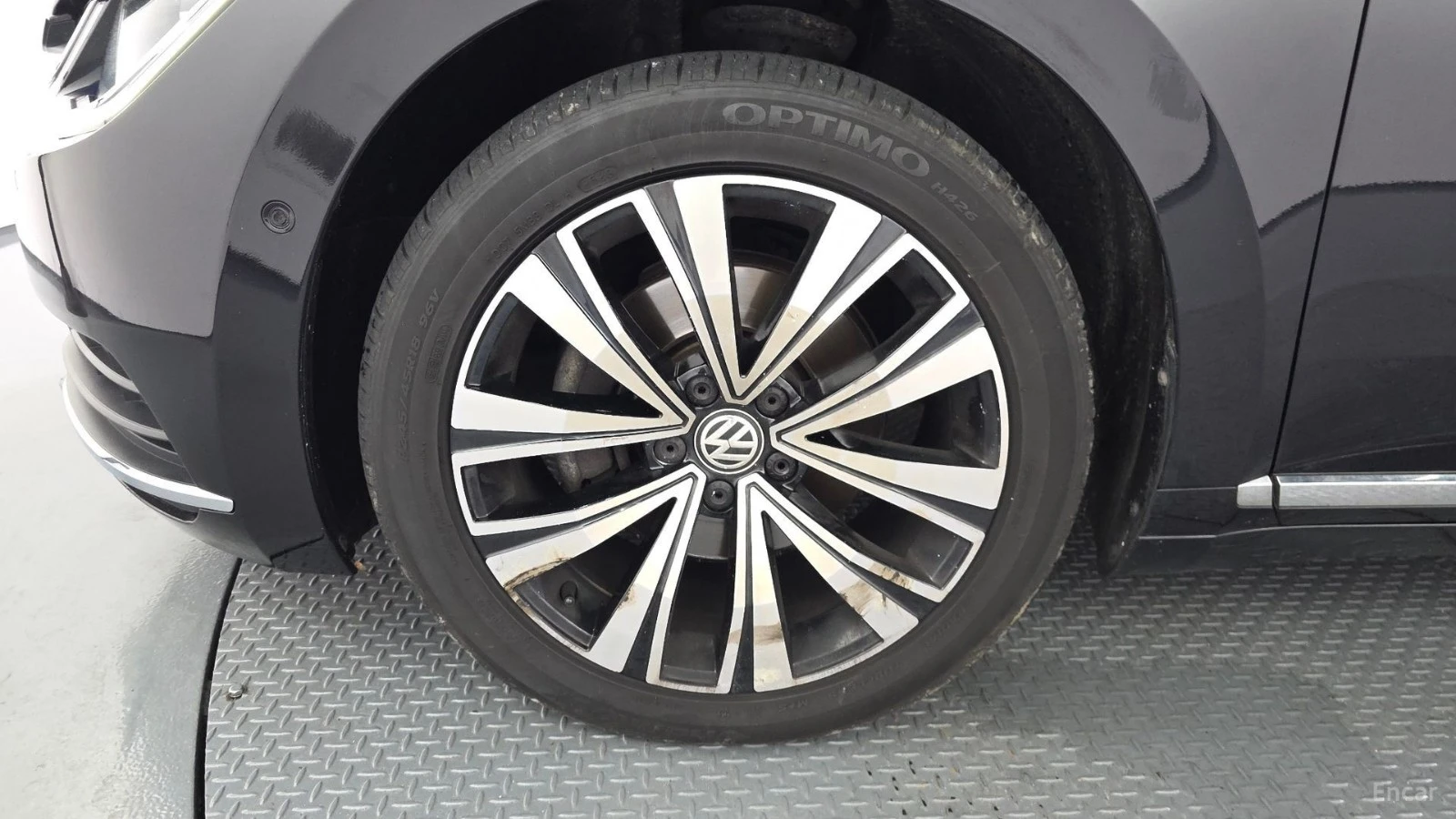 VW Arteon PREMIUM* 2.0TDI* DISTRONIC* ПОДГРЕВ* ОБДУХВАНЕ* HU, снимка 16 - Автомобили и джипове - 55612319
